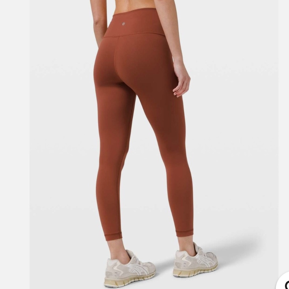 Lululemon Wunder Train High-Rise
Tight 25" Dark Terracotta Size 4